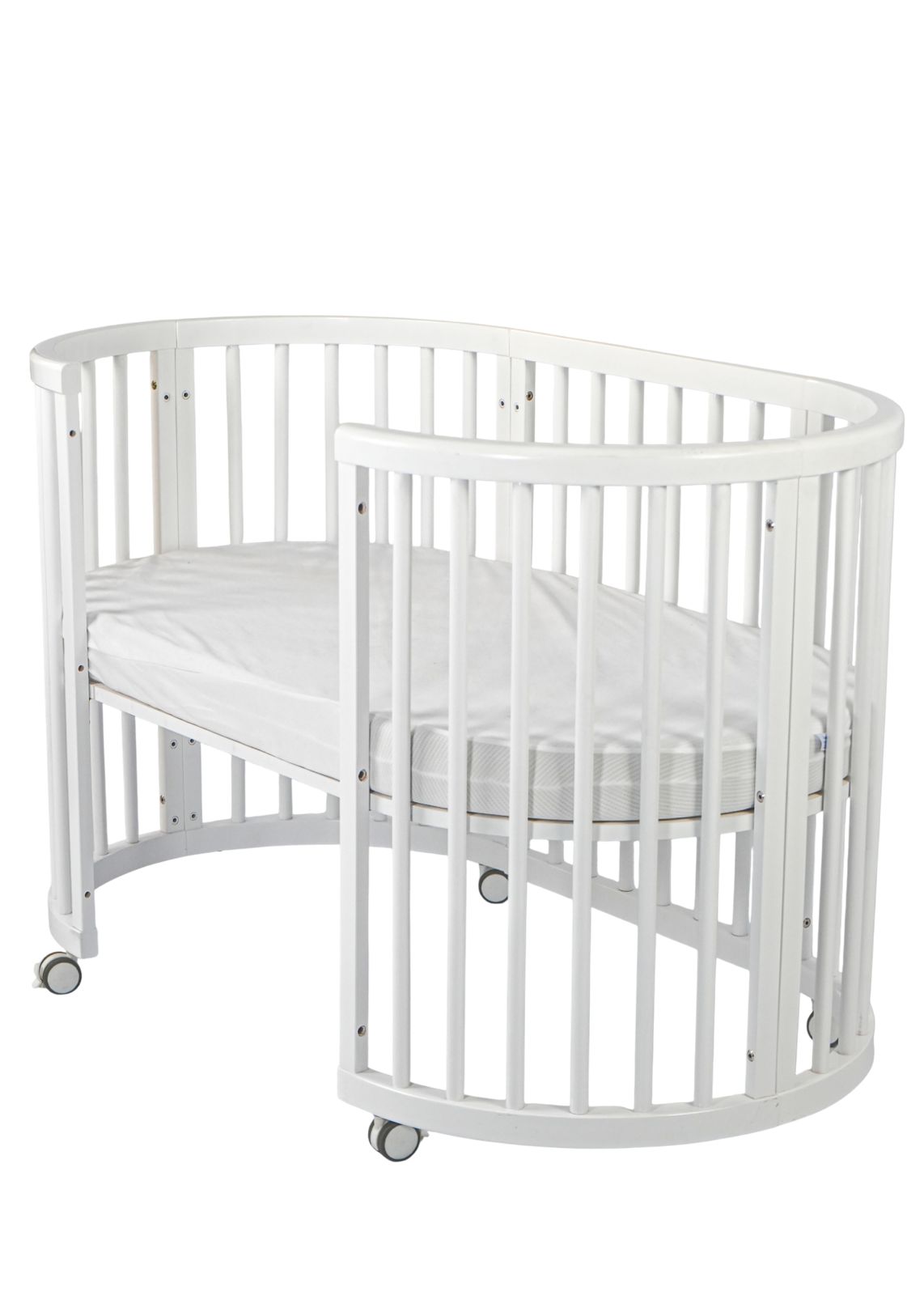 Baby's Closet All-Stages Oval Wooden Cot - White