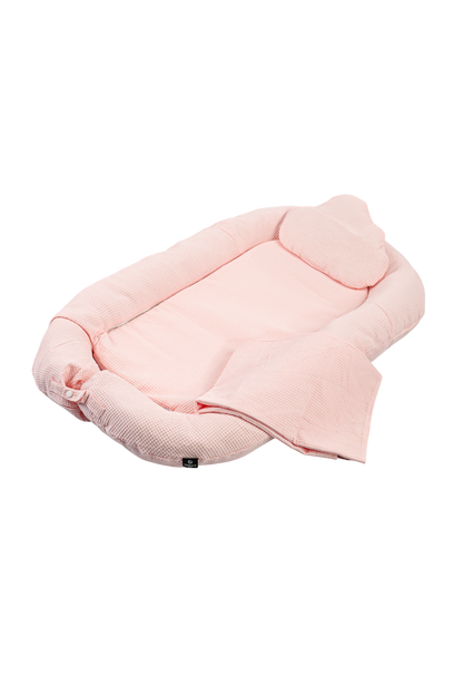 Emerald baby sleep pod with blanket