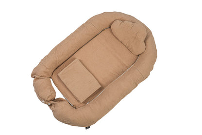 Emerald baby sleep pod with blanket