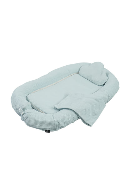 Emerald baby sleep pod with blanket